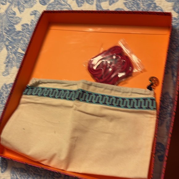 Tory Burch Lug Sole Hiker Ankle Boots size 6.5 free shipping - Picture 5 of 8